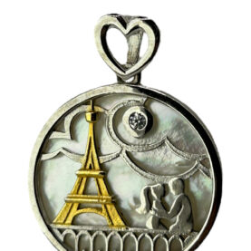 Silver pendant with mother of pearl