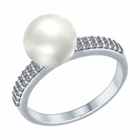Silver ring with synthetic stones and pearls