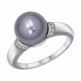 Silver ring with pearl and synthetic stones