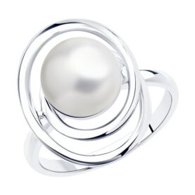Silver ring with pearls
