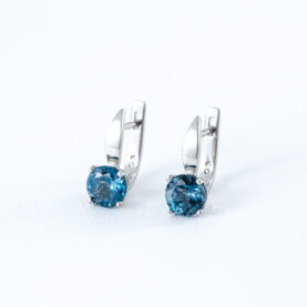 Silver earrings with London topaz