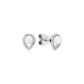 Silver earrings with pearls